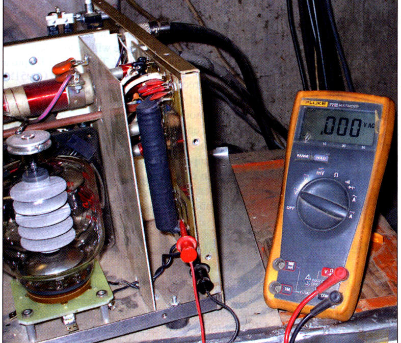 QSt measuring filament voltage AL80B