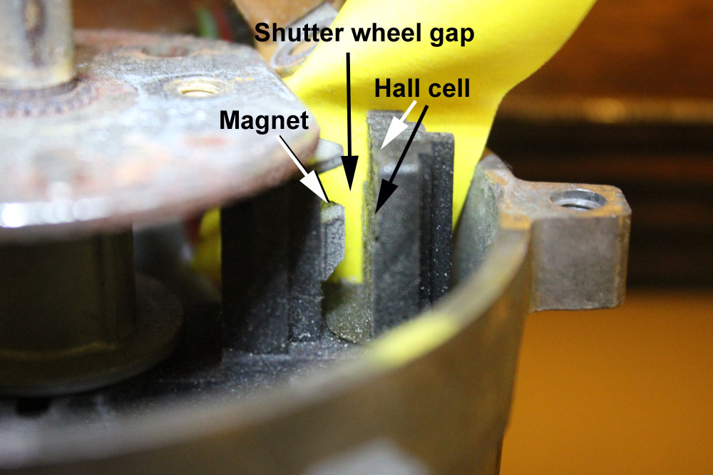 distributor timing parts view Hall effect cell and magnet